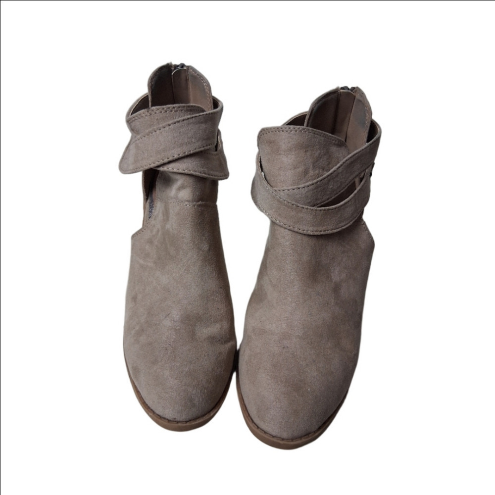 Sugar 7.5 Booties Tan